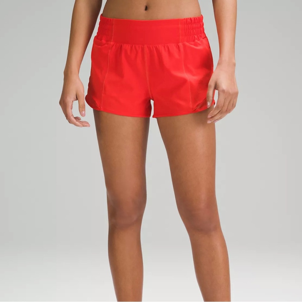 Lululemon Hotty Hot High-Rise Lined Short 2.5"